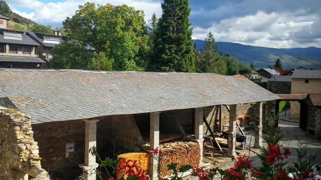 Hotel Bernat de So Llivia Exterior foto